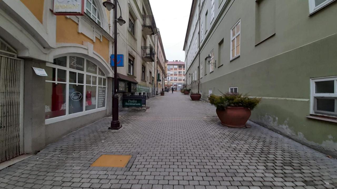 Mhc Studio Kaposvar Bagian luar foto